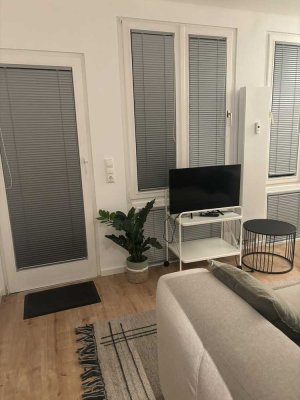 Stilvolle 1-Zimmer-Erdgeschosswohnung mit luxuriöser Vollausstattung und Einbauküche in Aachen