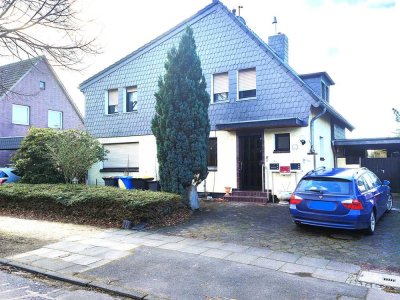 Schöne Eigentumswohnung im DG eines freistehenden Zweifamilienhauses mit Garten in Ruhiglage