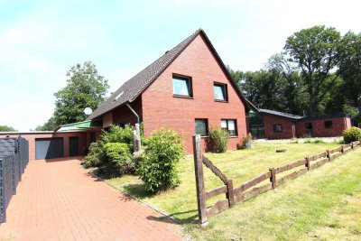 ***Europa-Makler*** Renovierungsbedürftiges 1-2 Familienhaus mit Garage, gelegen in Nordhorn-/Oorde