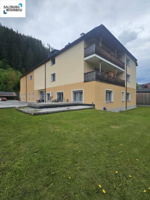 LUNGAU LIVING! Lebenswerte, geförderte 2-Zimmerwohnung mit Balkon und Carportplatz in Thomatal! Mit hoher Wohnbeihilfe