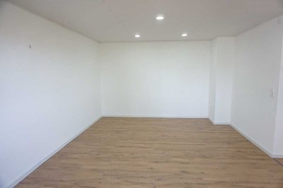 Helle 5-Zimmer Wohnung mit Balkon in Mainaschaff