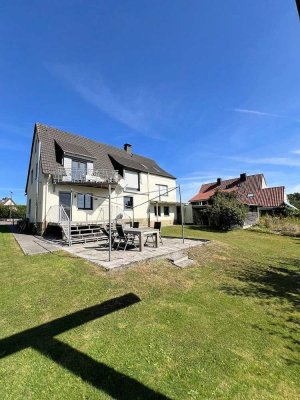 Moderne trifft Wohlfühlcharakter:Hochwertig saniertes Einfamilienhaus mit Garage &amp; Garten in R