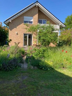 Niedrigenergiehaus und Ökobungalow umgeben von Wäldern und Seen in Lychen zu verkaufen !