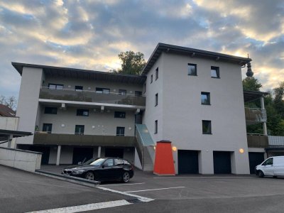 Gut vermietete Erstbezugs-Maisonettewohnung mit überdachter Terrasse und Garage