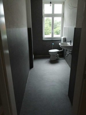 Schöne und helle 2-Zimmer-Altbauwohnung