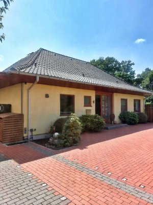 RESERVIERT***Traumhafter Winkelbungalow in Worpswede*großes Grundstück, Kamin, Garage und mehr***