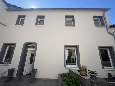 Modernisiertes EFH mit 9 Zimmern und Dachausbau in Toplage von Barleben – sofort nutzbar