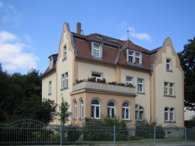 Ruhig gelegene 3-Raum-Wohnung mit Balkon und Wintergarten in einer Reicker Stadtvilla