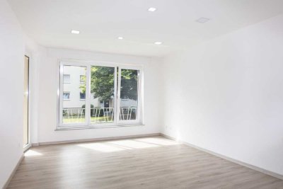Schicke 2-Zimmer-Wohnung komplett renoviert in Seenähe