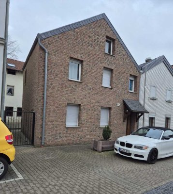 Einfamilienhaus mit Anliegerwohnung