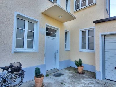 IN-SÜD Nahe Hbf - Helle große Wohnung "klassischer Altbaustil"+  kl. Büro m. eigenem Eingang!
