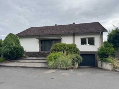 Große EG-Wohnung mit 50m² Terrasse und gorßem Garten