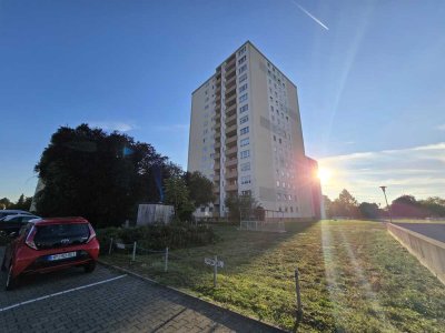 Modernisierte 4-Zimmerwohnung mit Einbauküche & Balkon – 97 m²