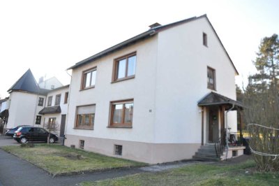 Wohnen im Grünen: Erdgeschosswohnung mit Terrasse in Marsberg