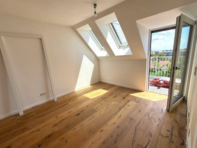 *Summer Special* - Gartenseitige 2 Zi Dachwohnung mit Terrasse und Sauna - Meiselmarkt Nähe