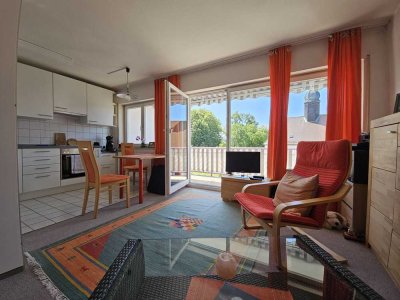 Schoenes helles Studio mit Blick, eingebauter Kueche und Balkon in Karlsbad