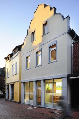 Modernisiertes Wohn-und Geschäftshaus in attraktiver Lage