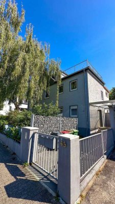 Zuhause in Bestlage: Unvermietetes Zweifamilienhaus mit Entwicklungspotenzial in Mainz-Bretzenheim