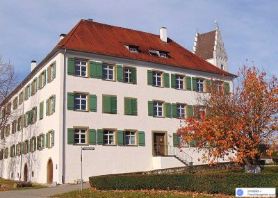 Schloss Hirschlatt Denkmalobjekt 2-Zimmer Wohnung mit Kfz-Stellplatz - provisionsfrei