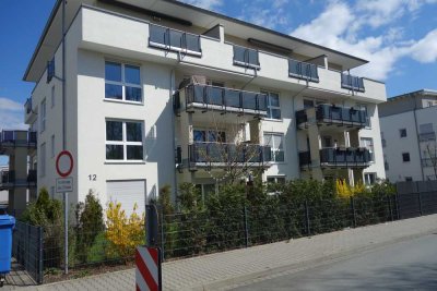 Moderne drei Zimmer Erdgeschosswohnung mit Gartennutzung