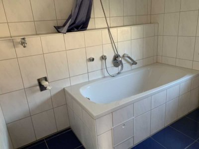 Schöne 2-Zimmer-DG-Wohnung, gehobener Standard mit EBK in Heidenheim