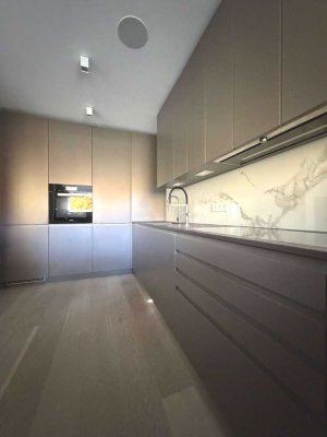 **Top Lage Schmargendorf**hochwertig modernisierte Penthousewohnung**Balkon Südausrichtung**