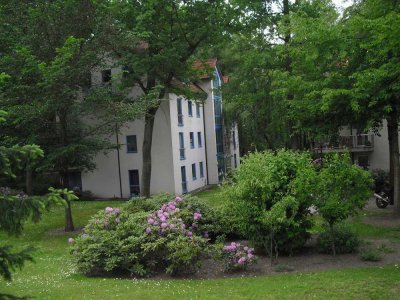 Geräumige 2 Zimmerwohnung mit Balkon im Grünen
