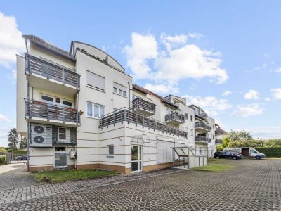 Schöne 3-Zimmer-Wohnung mit großer Dachterrasse in Leipzig-Knautkleeberg