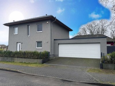 Superpreis. Moderne Niedrigenergie Stadtvilla mit Doppelgarage in zentraler Lage von Elstal.