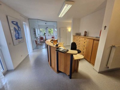 Lichtdurchflutetes Haus mit Ausstrahlung – vielseitig nutzbar als Praxis oder komfortables Eigenheim