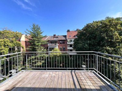 SB.Nauwieser Viertel-Großzügige 4ZKB Altbau-
Dachgeschosswohnung auf zwei Ebenen mit
Studiocharakt