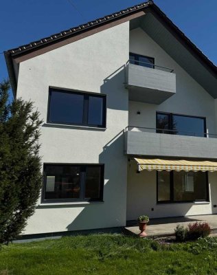 Modernisiertes Einfamilienhaus mit 6 Zimmern in Augsburg-Kriegshaber