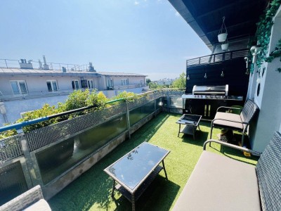 Nach Umbau 4 Zimmerwohnung - DG Maisonette mit sonniger Innenhof Terrasse - 16 Minuten zur U6 - Familienparadies - Mitten im Grünen - Tiefgaragenstellplatz