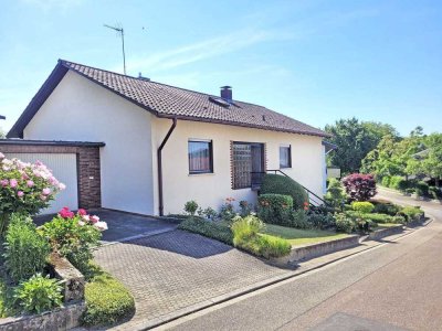 Sanierungsbedürftiges Einfamilienhaus mit Einliegerwohnung in Feldrandlage von Dielheim
