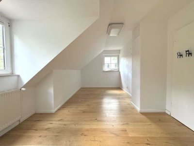 TOLLE Doppelhaushälfte mit sehr sonnigem Grundstück + Garage