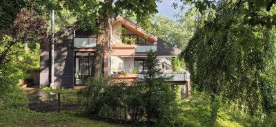 Anwesen in Alleinlage am Wald mit Einliegerwohnung, Fitnessraum, Sauna und Blick ins Grüne