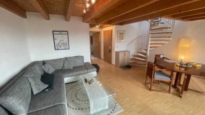 Helle, gut geschnittene 2,5-Zimmer Maisonette-Wohnung mit Terrasse (Südseite), inkl. TG-Stellplatz