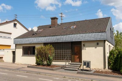 Einfamilienhaus mit Einliegerwohnung und Ausbaupotenzial zum 3-Familienhaus