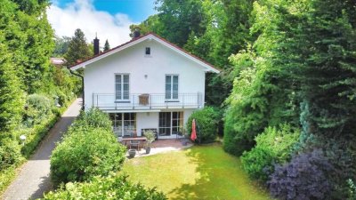 Elegant & geräumig: Stilvolles Einfamilienhaus mit Gartenparadies – sofort verfügbar