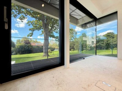 See-Blick & See-Ruhe. In der luxuriösen Villenhälfte. Umgeben von Grün & gut gelegen.