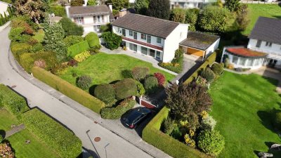 Gepflegtes 9-Zimmer Einfamilienhaus mit Garage in exklusiver Lage am Schlossberg