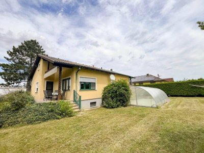 [06604] Landhaus - Garge - überdachter Pool - Gartenhaus mit Sauna