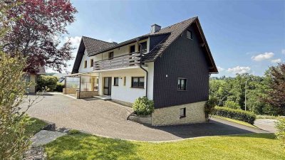 Preiswert für die Familie: Doppelhaushälfte in Toplage von Reichshof-Denklingen