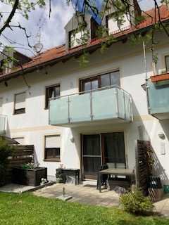 Exklusive, gepflegte 1-Raum-Wohnung mit Balkon in Walpertpertskirchen  skirchen