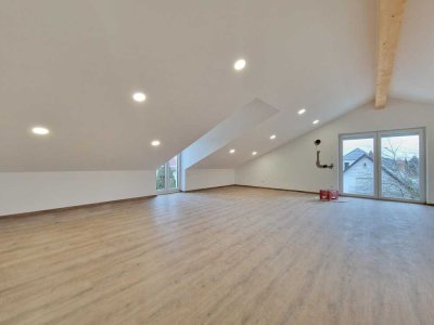 wunderschöne  90qm große 2 Zimmerwohnung mit Balkon Neubau