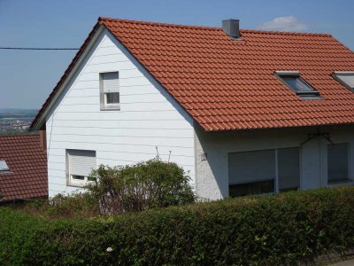 Günstiges 7-Zimmer-Einfamilienhaus in Kohlberg