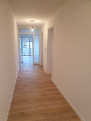 Neuwertige 3-Zimmer-Wohnung mit Einbauküche und Balkon