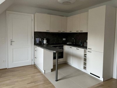 1. Oktober 2025: 2 Schlafzimmer, großzügige TOP Wohnküche, Klimaanlage, Fußbodenheizung | October 1st, 2025 2-bedroom unit featuring a spacious premium open-plan kitchen/lounge, A/C, and underfloor heating
