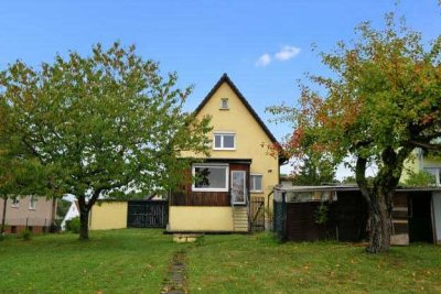 Das ideale Zuhause für Gartenliebhaber: Wohnhaus mit großem Grundstück in Scheuerfeld