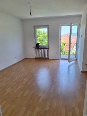 4ZKB Saarbrücken St.Arnual -Top Höhenlage:+Terrasse+Garten+2 Balkone+neues Bad